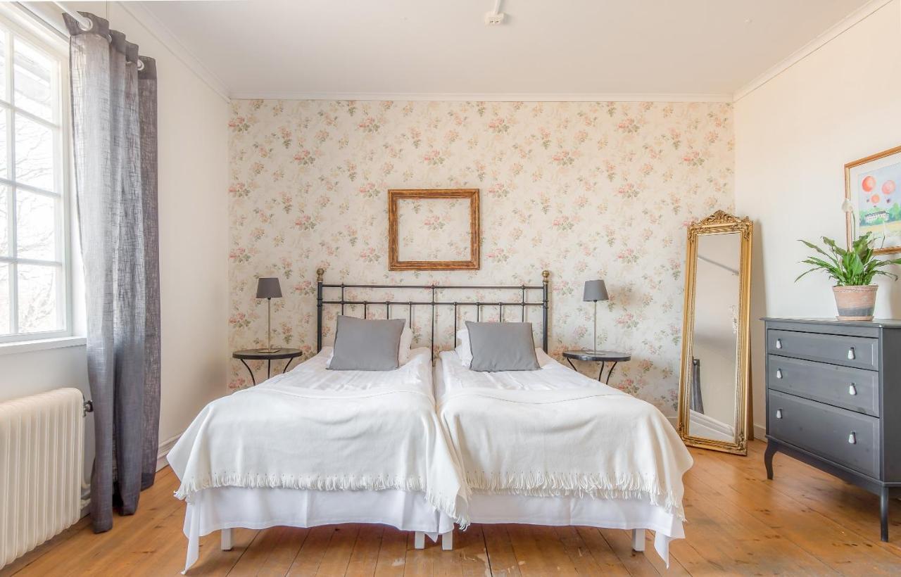 Wij Traedgardar Hotel Ockelbo Kültér fotó