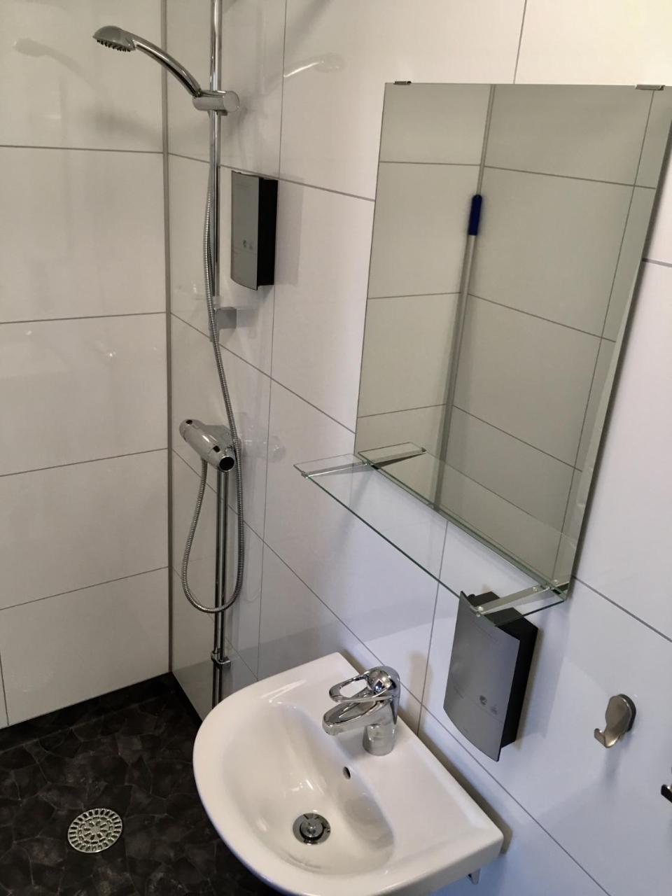 Wij Traedgardar Hotel Ockelbo Kültér fotó